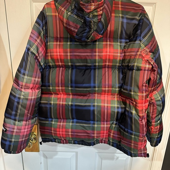 Women’s Obey Plaid Tartan Puffer Coat Medium - Picture 5 of 8